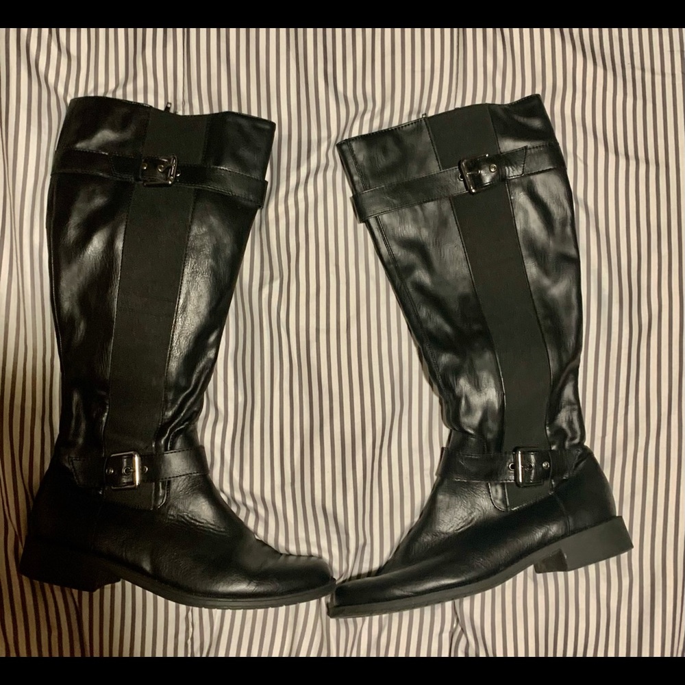 Women Boots size 7 1/2 black
